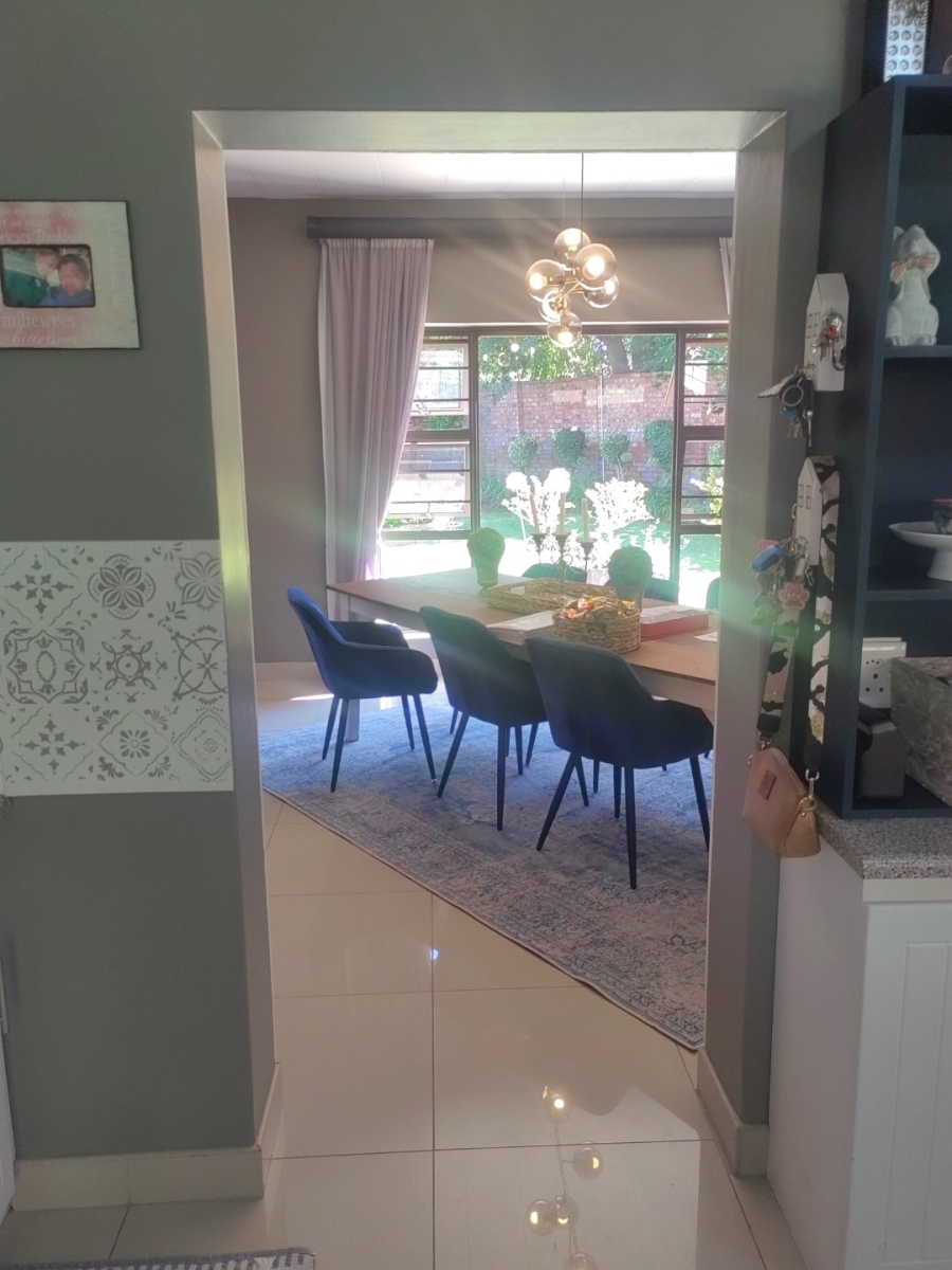 4 Bedroom Property for Sale in Hillcrest Northern Cape